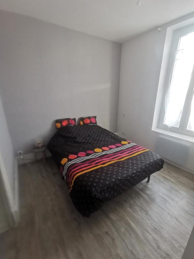Appartement Avec Terrasse Vichy Eksteriør bilde