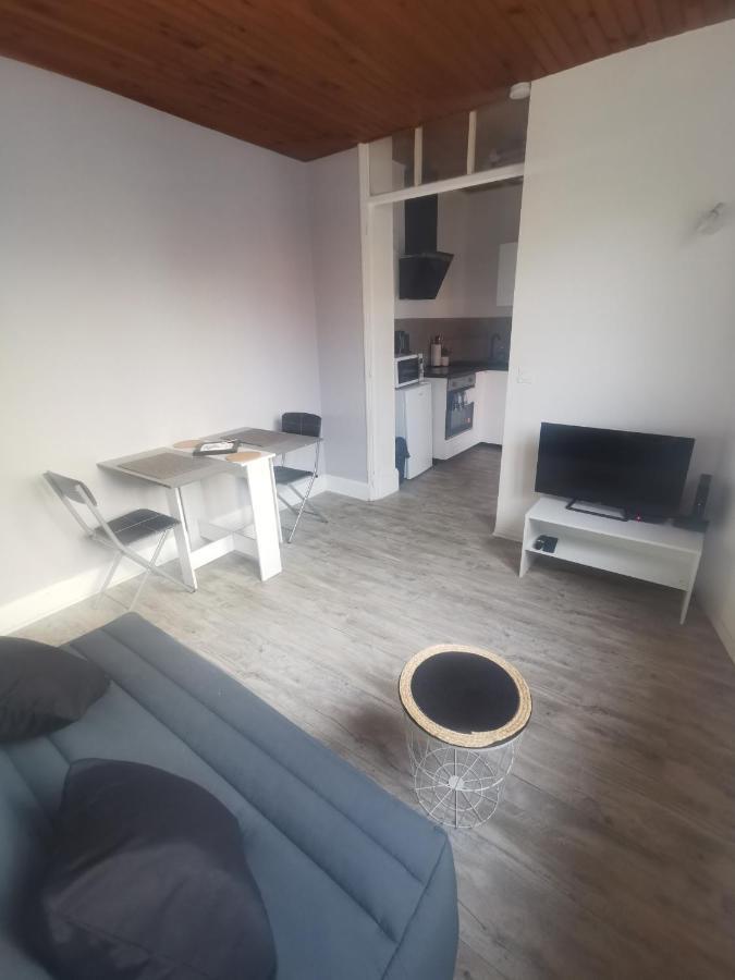 Appartement Avec Terrasse Vichy Eksteriør bilde