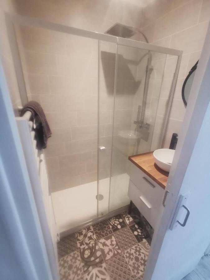 Appartement Avec Terrasse Vichy Eksteriør bilde